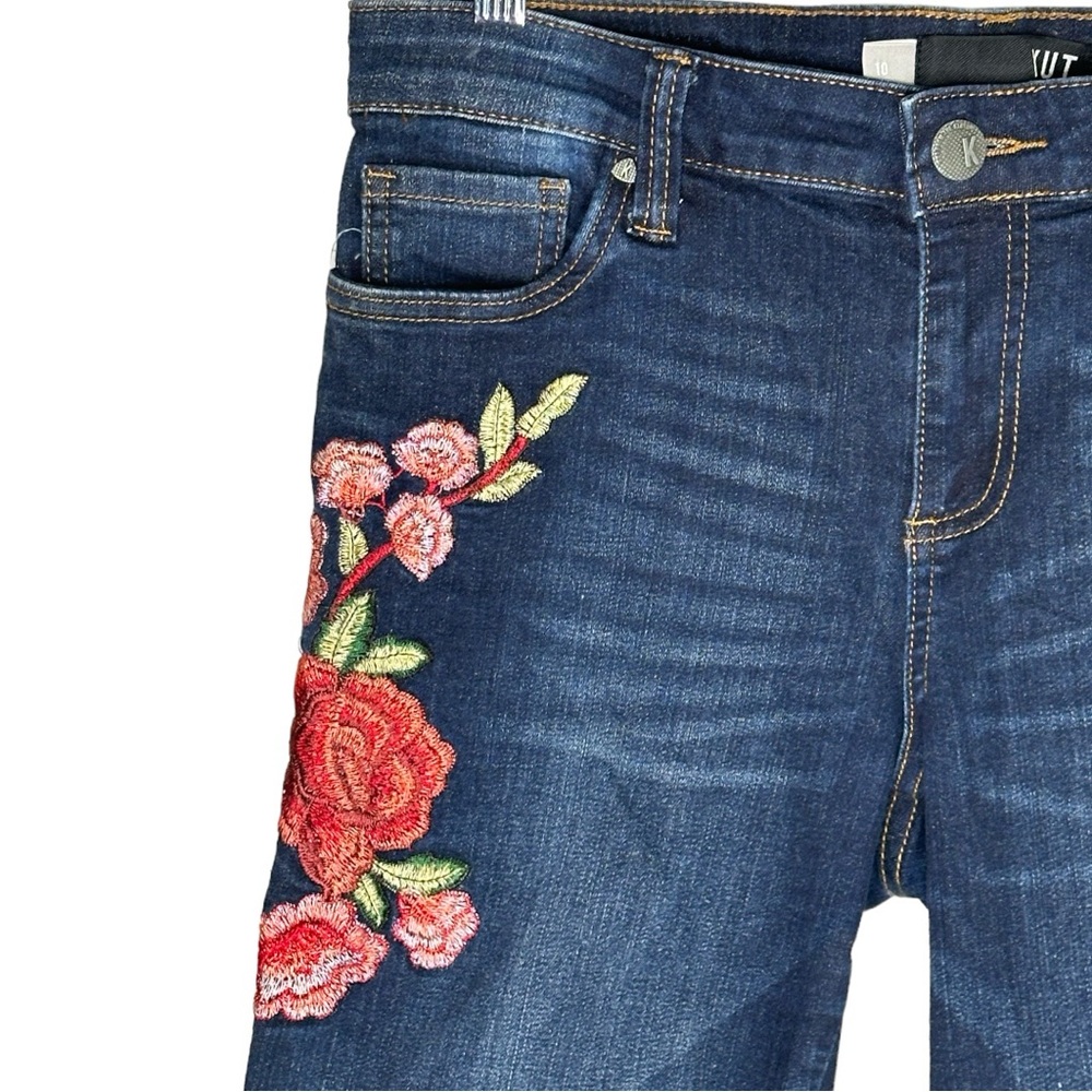 Kut from the Kloth Connie Floral Embroidered Ankle Crop Raw Edge Jeans - Picture 13 of 14